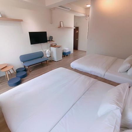 日日和 Apartment Tainan Bagian luar foto