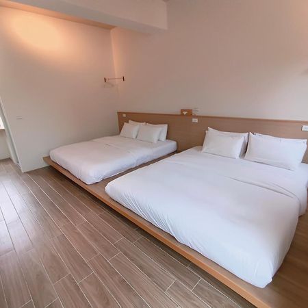 日日和 Apartment Tainan Bagian luar foto