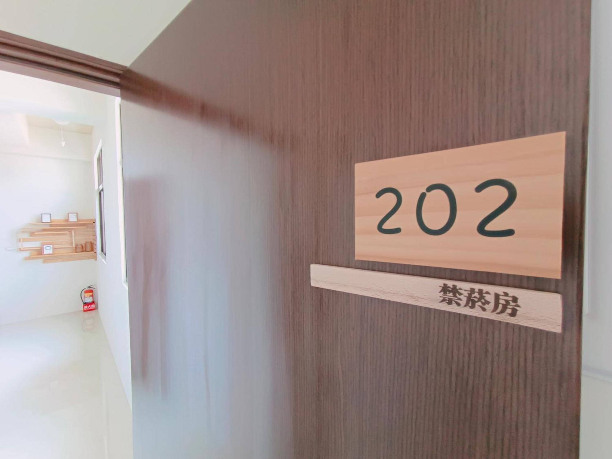 日日和 Apartment Tainan Bagian luar foto